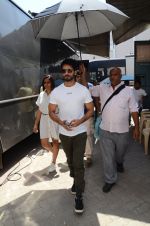 Shahid Kapoor snapped in Mumbai on 3rd June 2016